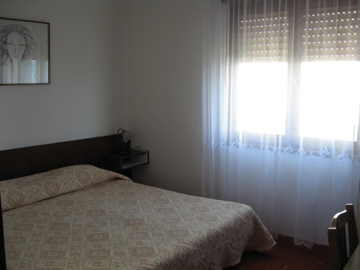 Apartments Stanko Trogir Exterior photo